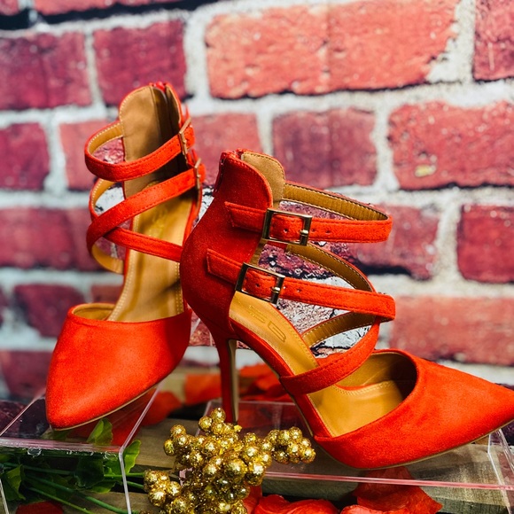 Red Heels - Picture 3 of 4